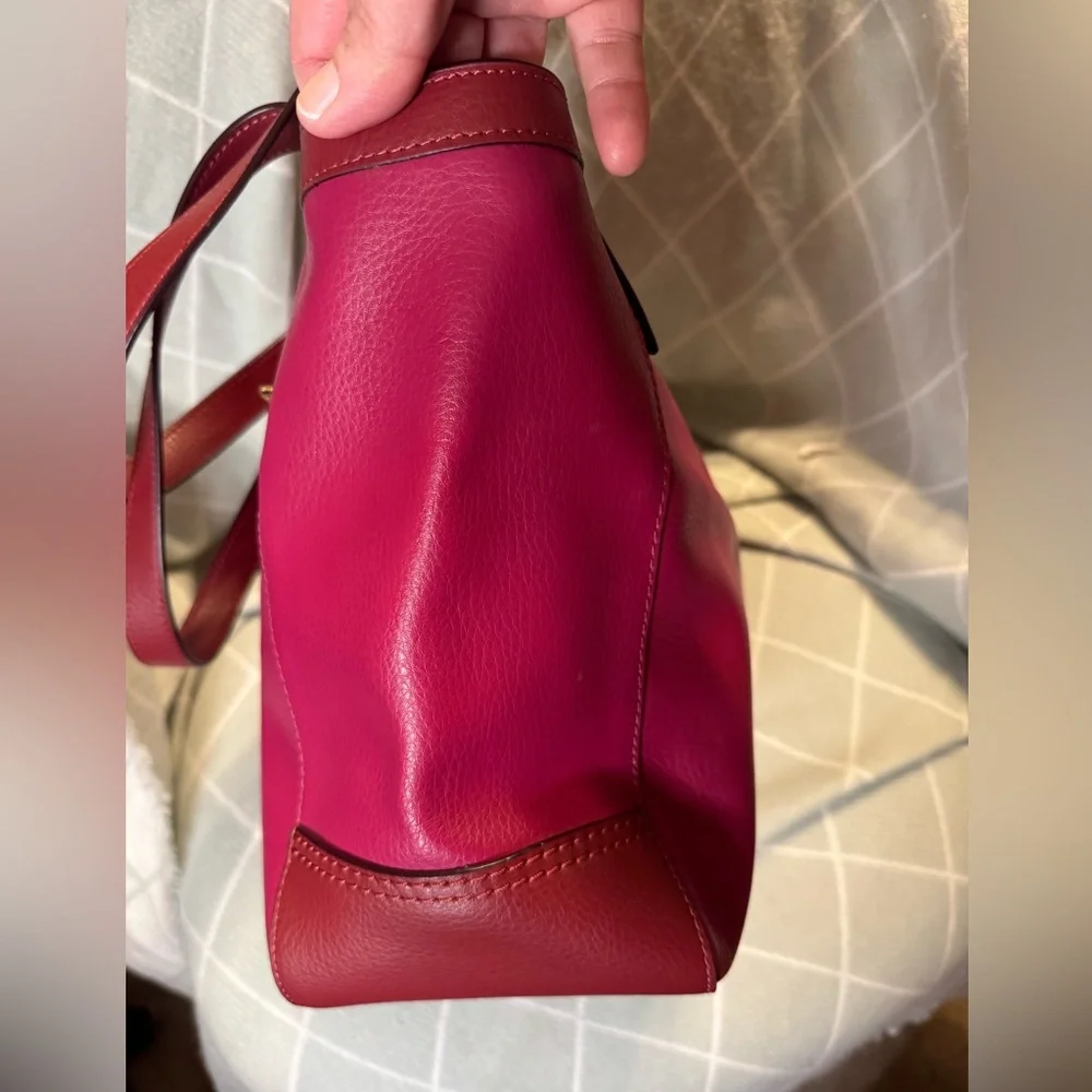 Coach - Tote 27 Colorblock w/Horse & Carriage 2021
EUC - Pebbled Leather - Picture 4 of 14